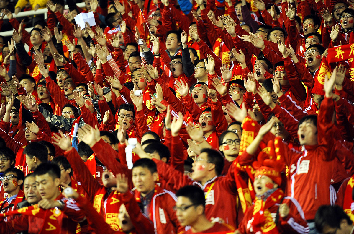 队员集体发挥出色,一起迎接胜利的挑战 队员集体发挥出色,一起迎接胜利的挑战