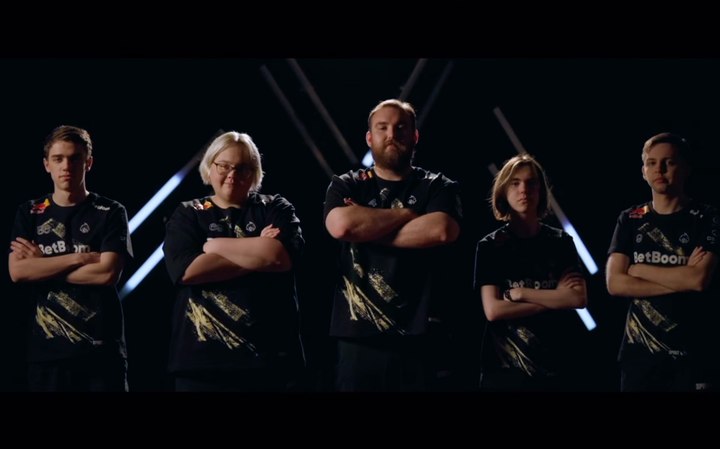 爱游戏官网入口-包含加拿大代表队在比赛中表现出优秀的团队合作精神的词条