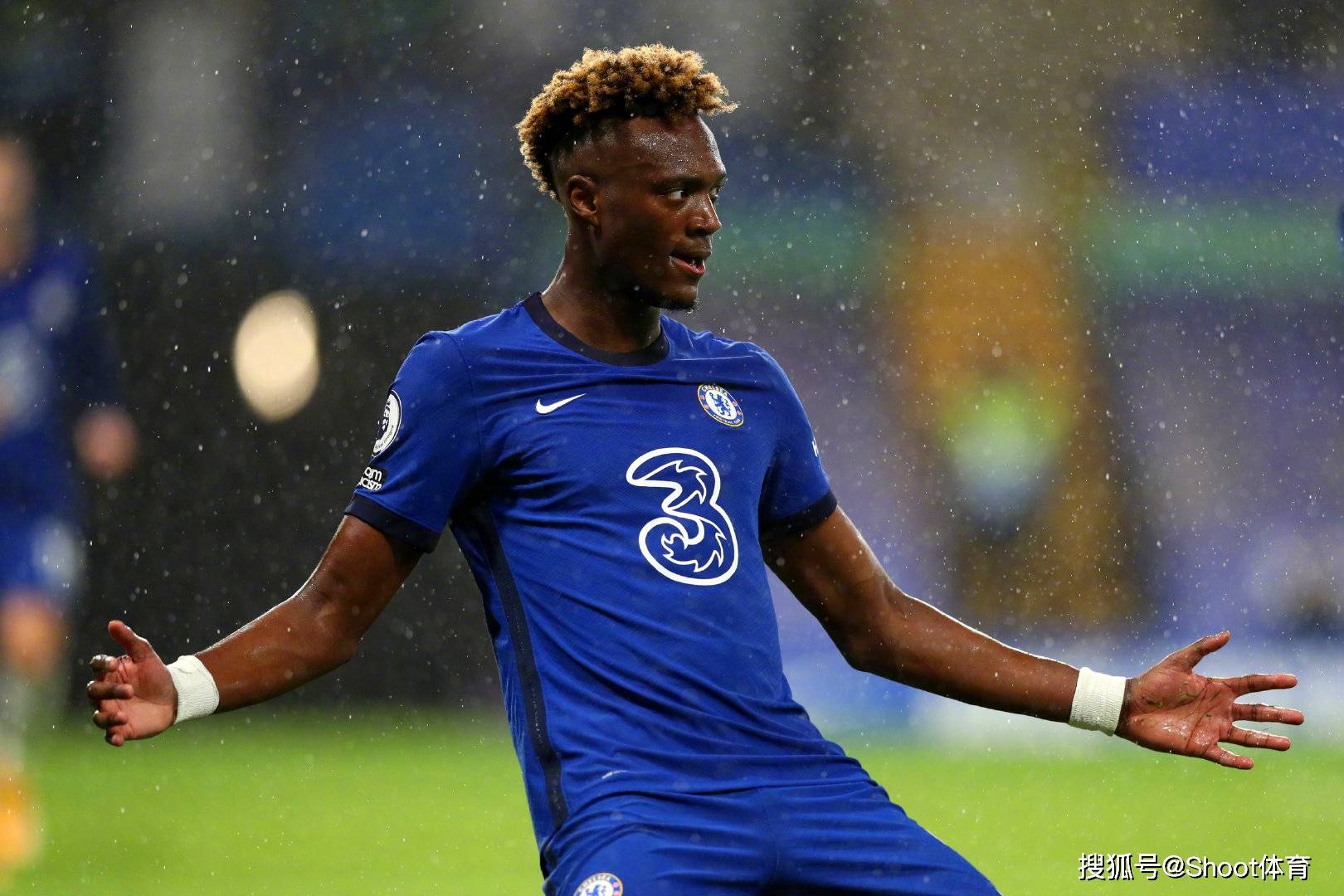 阿斯顿维拉表现低迷,需及时调整状态 阿斯顿维拉表现低迷,需及时调整状态