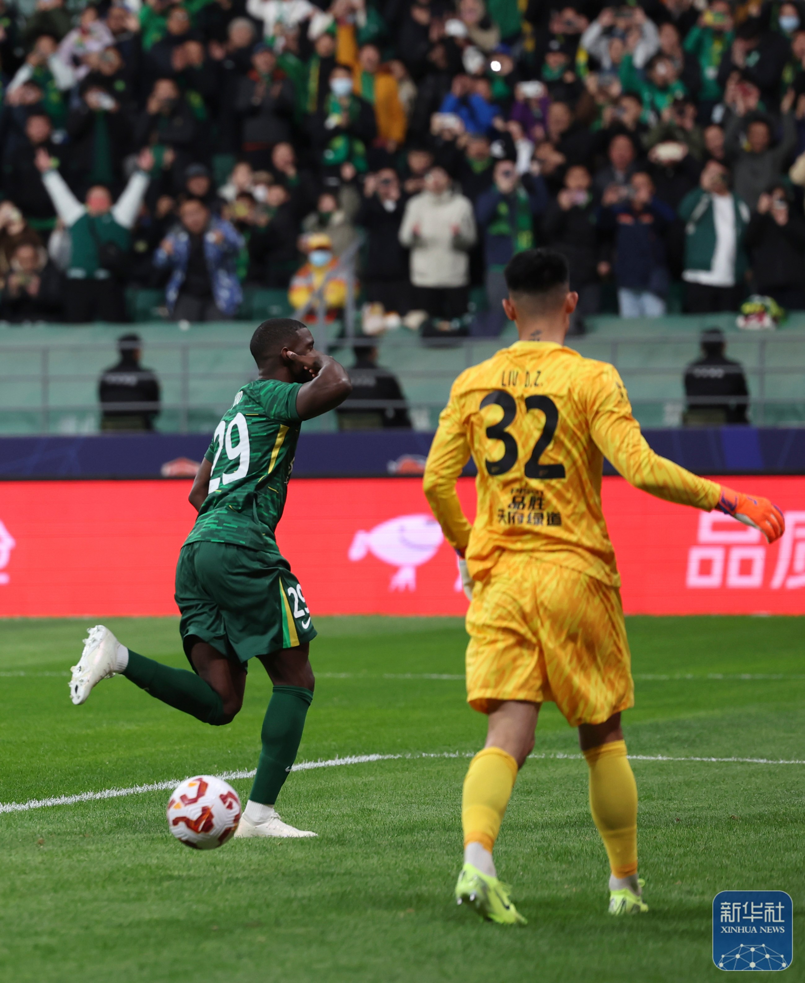 中超联赛一幕幕精彩绝伦,球迷热血沸腾的简单介绍 中超联赛一幕幕精彩绝伦,球迷热血沸腾的简单介绍