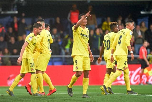 比利亚雷亚尔主场告捷巴塞罗那 比利亚雷亚尔主场告捷巴塞罗那