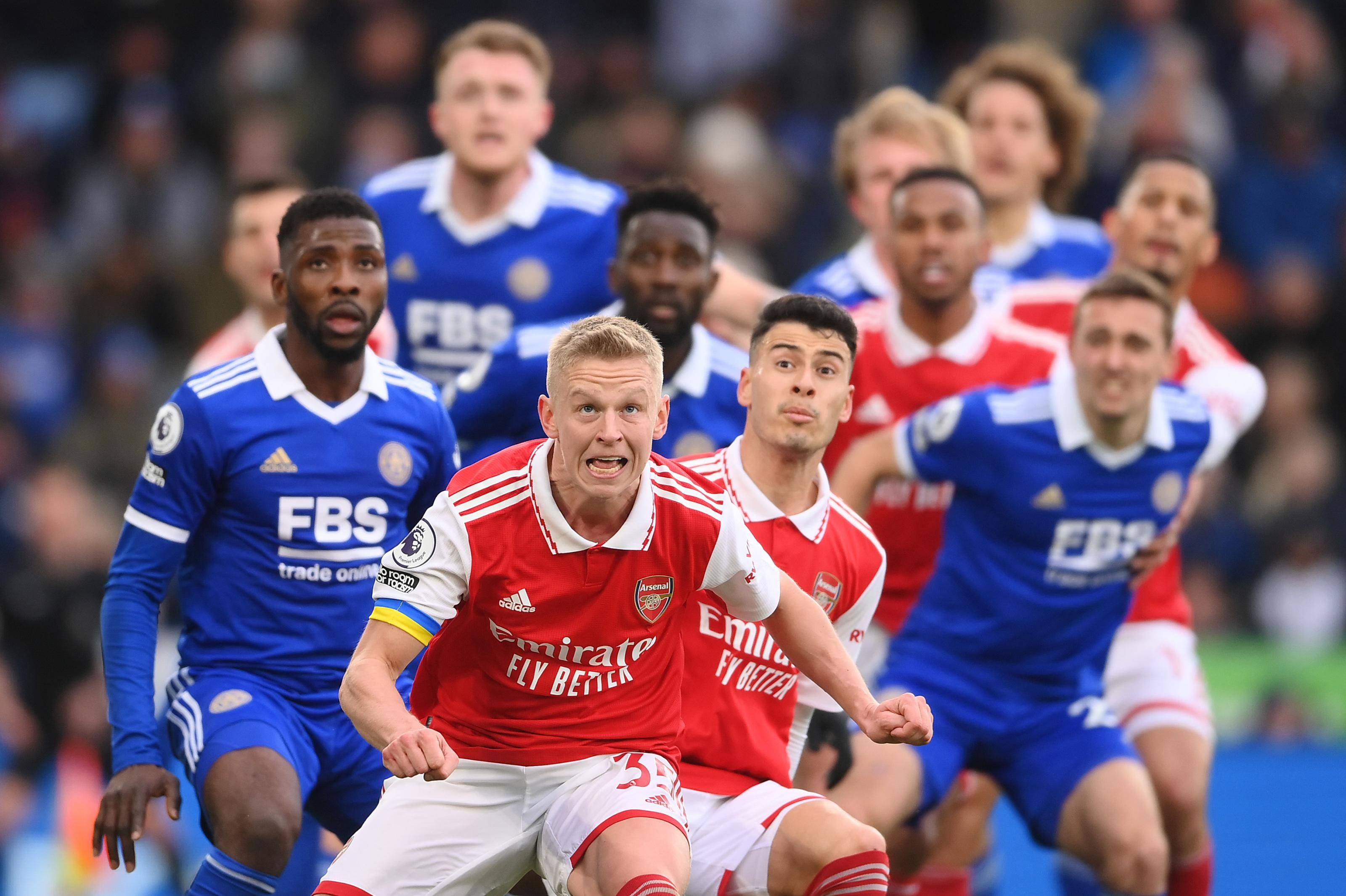 包含曼城力争晋级,拼搏斗志令人动容的词条 包含曼城力争晋级,拼搏斗志令人动容的词条