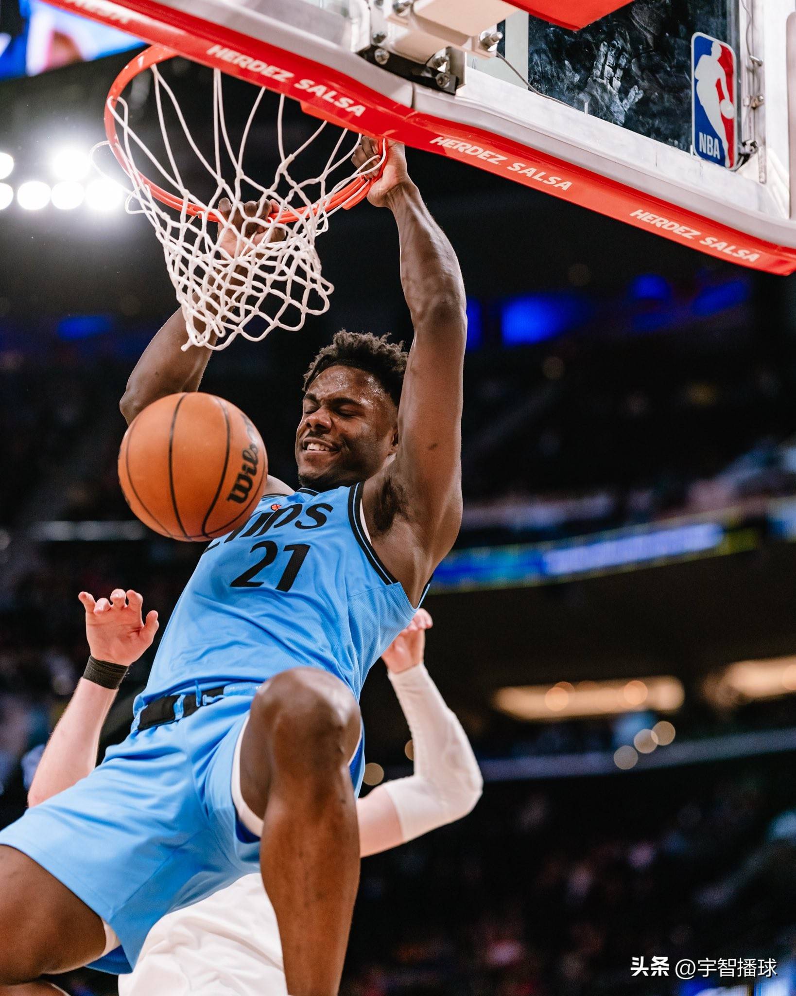 洛杉矶快船球员再次取得胜利 洛杉矶快船球员再次取得胜利