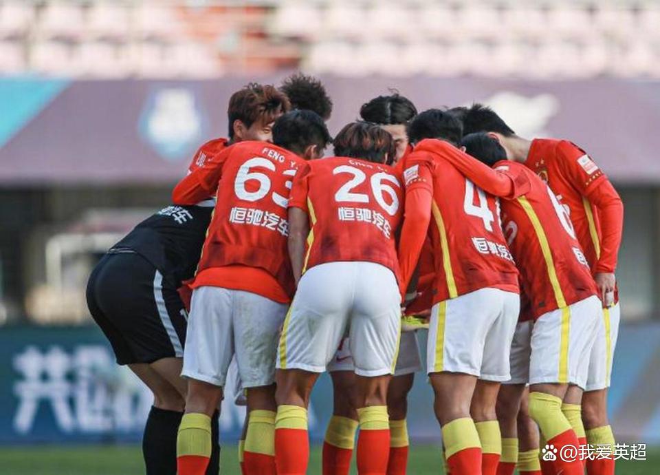 爱游戏登录入口-联赛热战持续，球队连续惊险获胜的简单介绍