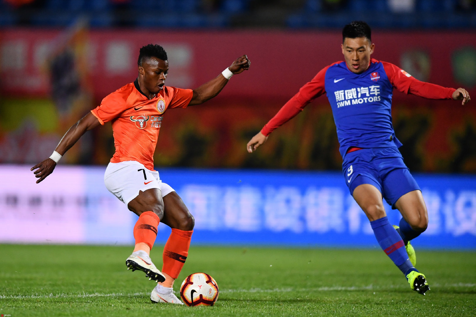 爱游戏app下载-重庆斯威主场不敌对手，遭遇低迷的简单介绍