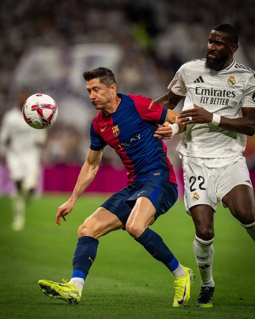 奥萨苏纳客场战平，球队保持不败