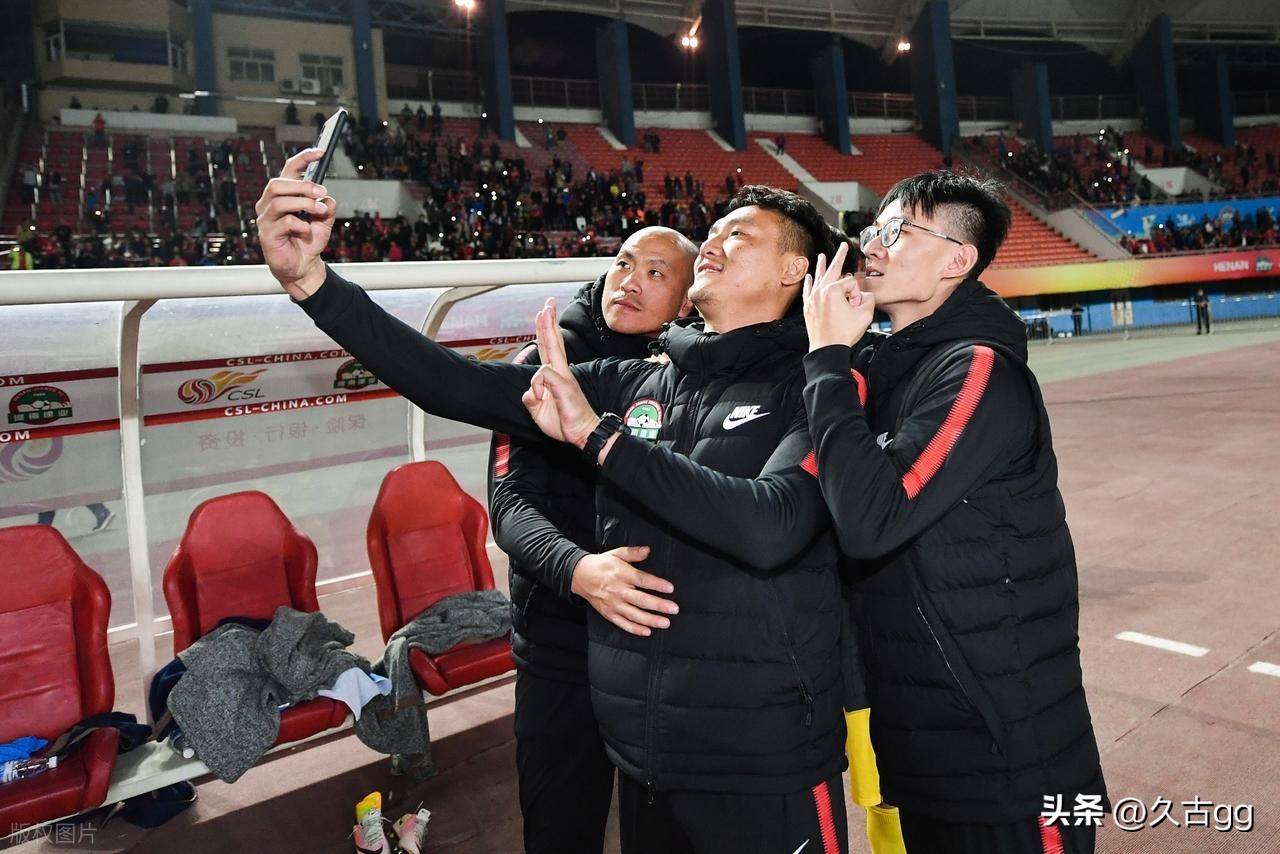 爱游戏入口-关于建业主场不敌对手，保级艰险的信息