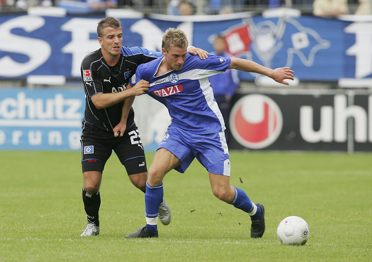 爱游戏官网网页版入口-塞维利亚主场战胜对手，比利亚雷亚尔惨败