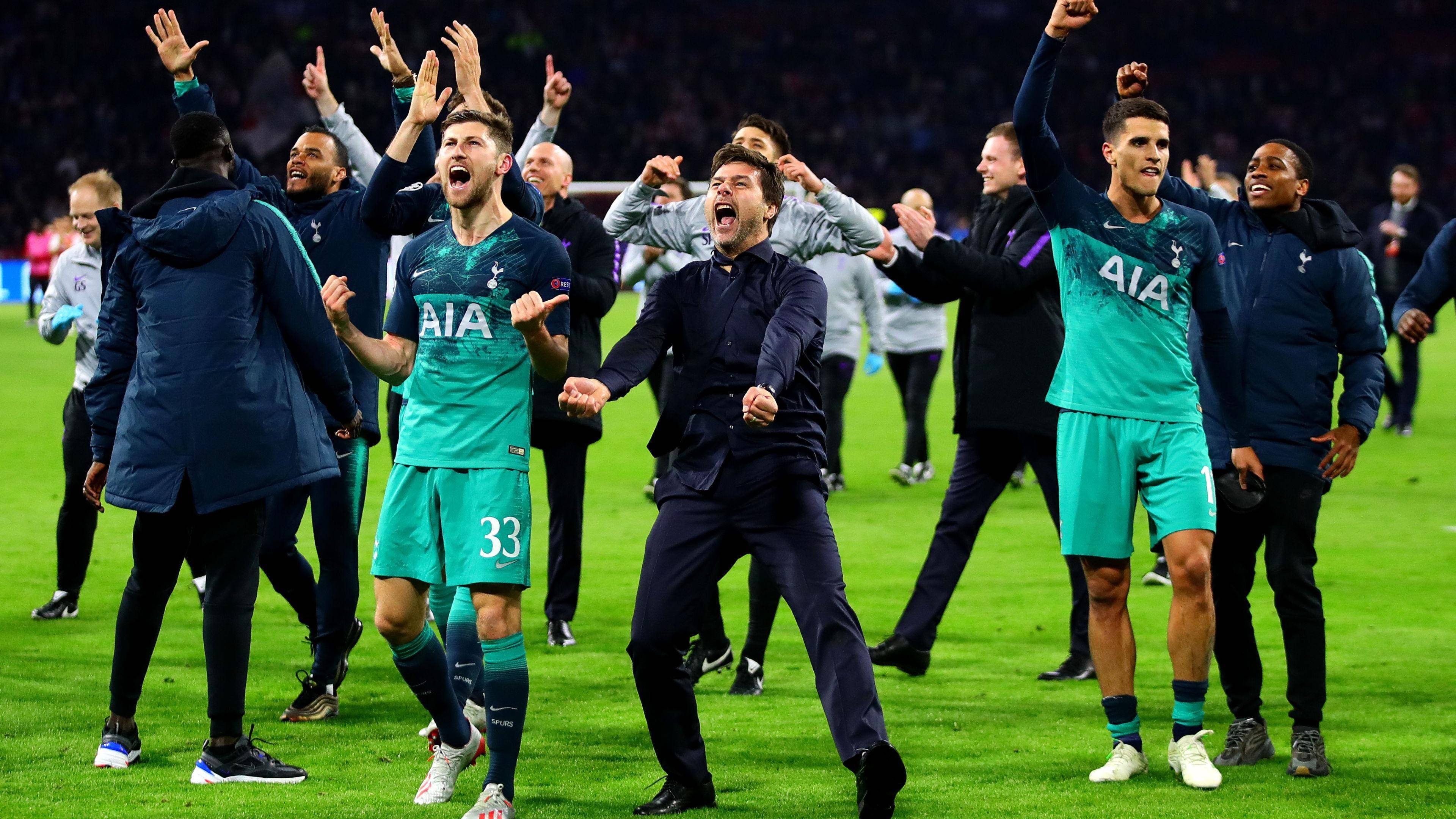 阿贾克斯横扫巴萨，晋级决赛再创奇迹