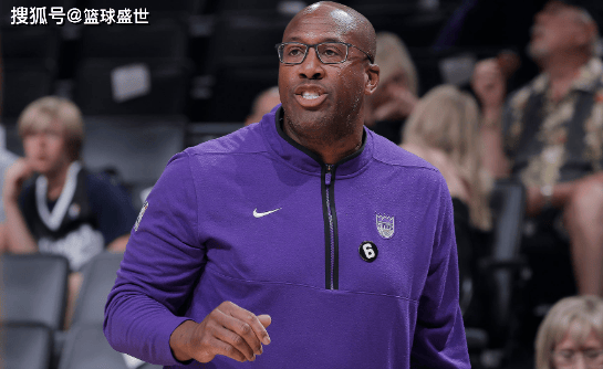 爱游戏官网网页版入口-纽约国王队主教练成功调整战术取胜