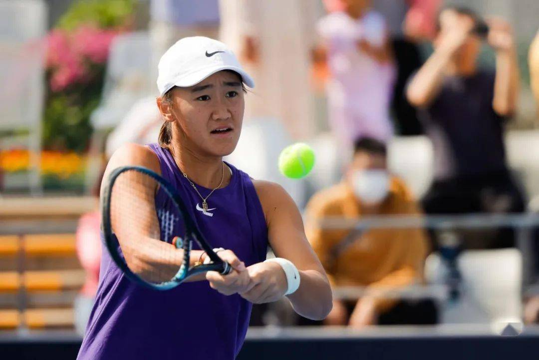 爱游戏中国官网-新人表现抢眼，赢得球迷青睐和教练赞誉