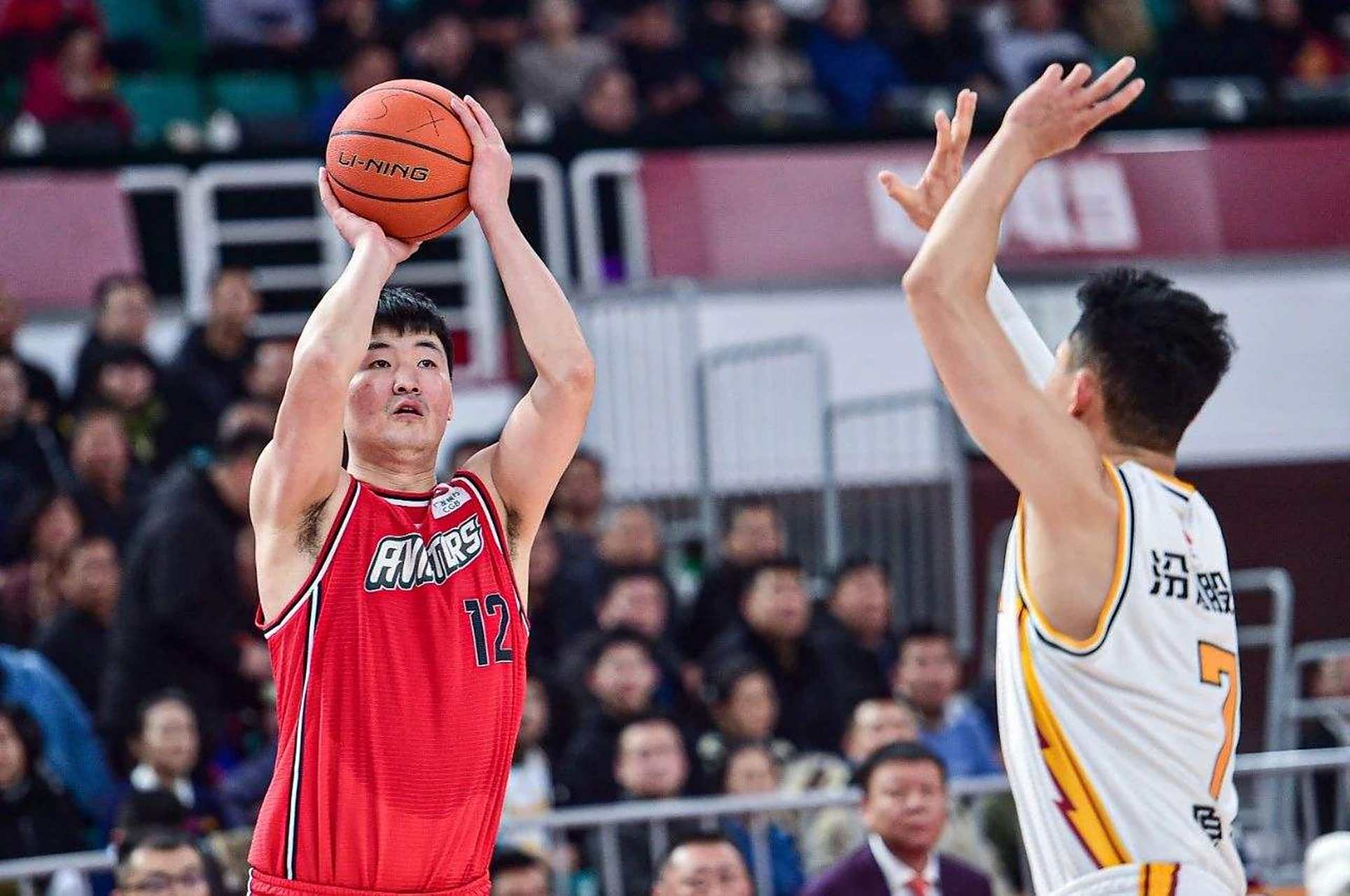 爱游戏网页版-阿联酋男篮后卫突破关键防线，助球队取胜的简单介绍