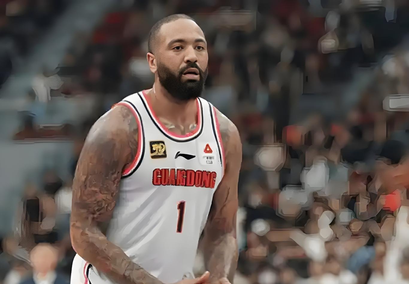 阿联酋男篮后卫突破关键防线，助球队取胜的简单介绍