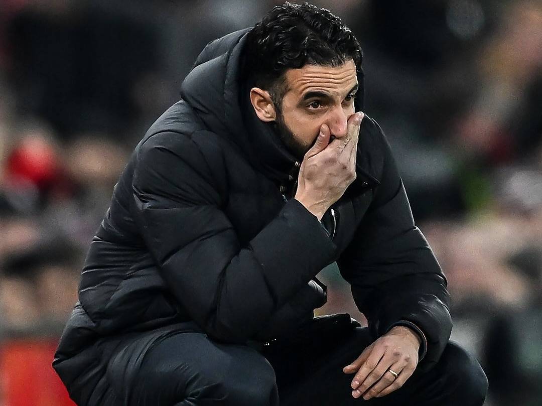 爱游戏官网-穆里尼奥重返曼联，球迷热议新任主帅的简单介绍