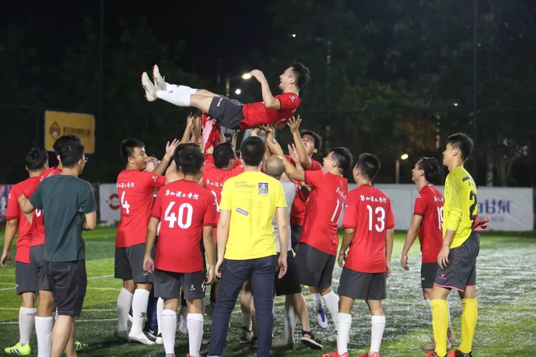 足球比赛的魅力在哪里?让我们一探究竟 足球比赛的魅力在哪里?让我们一探究竟