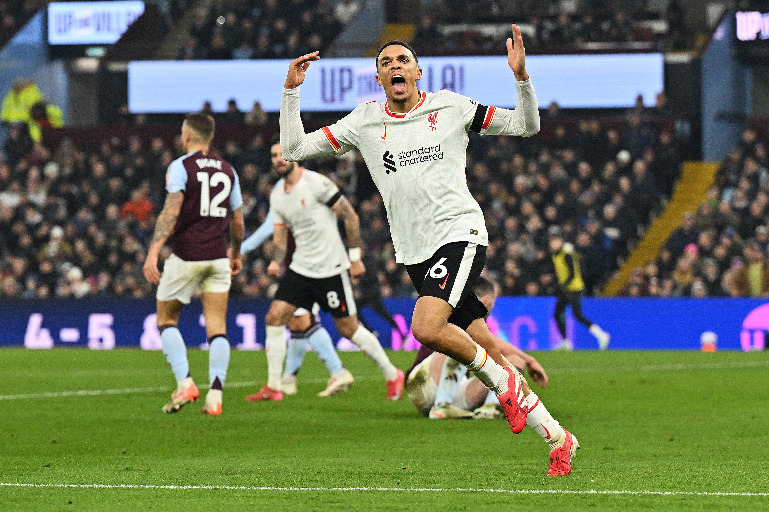 爱游戏app-曼城无缘欧冠四强，被利物浦淘汰