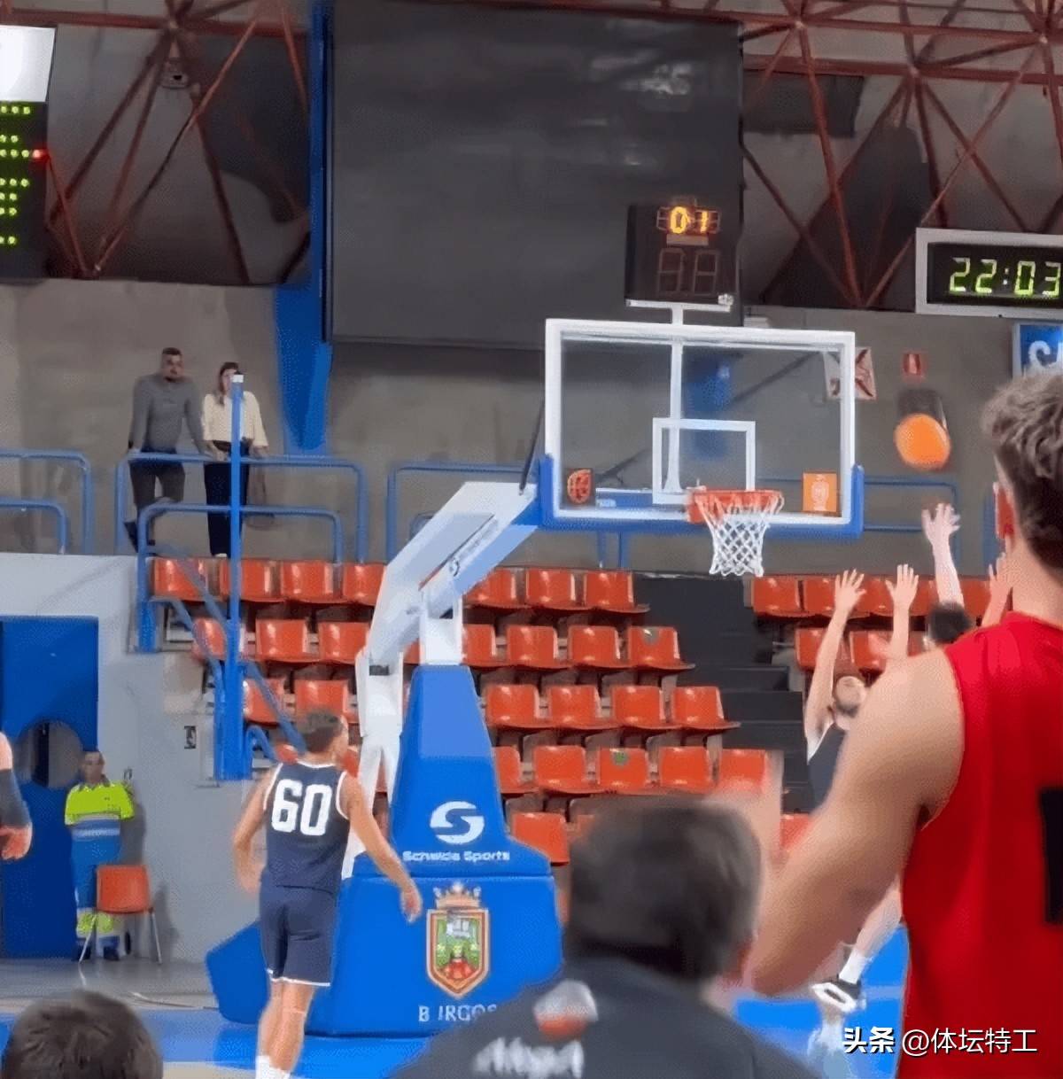 西班牙篮球联赛悍将诠释力量 西班牙篮球联赛悍将诠释力量