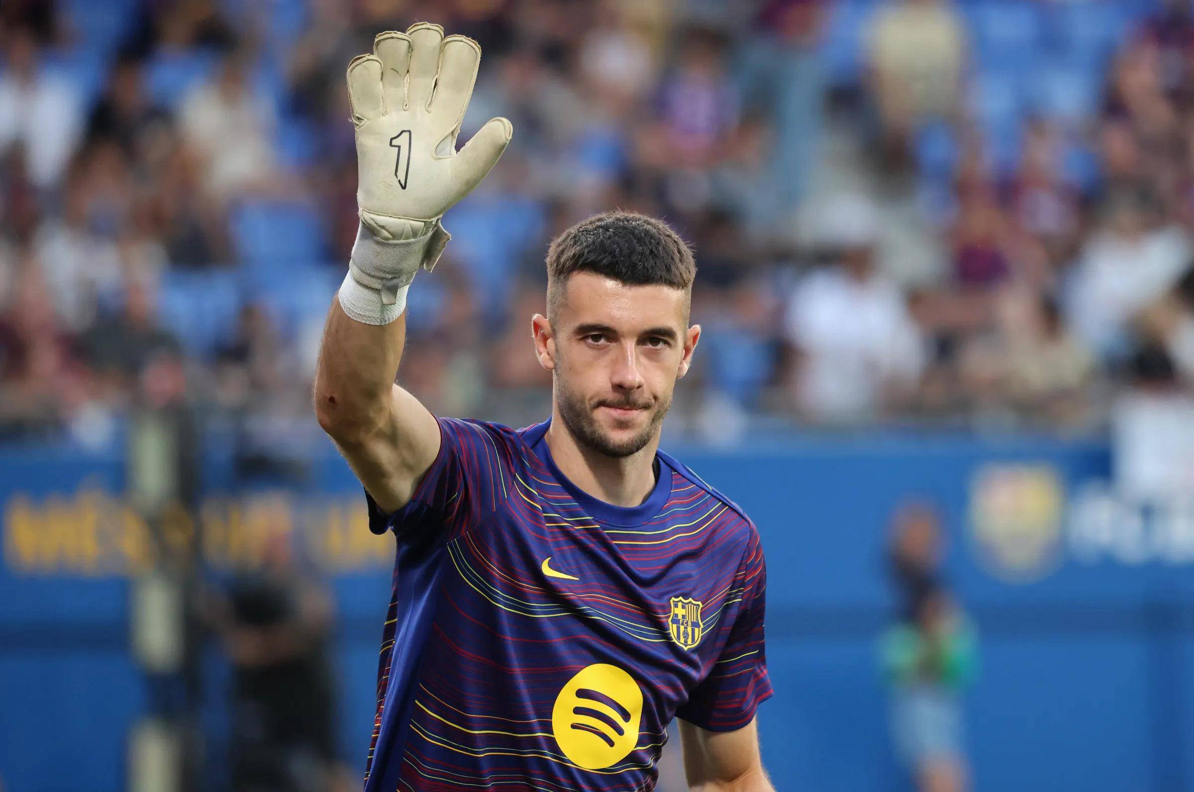 爱游戏官网-巴萨前锋在比赛中受伤，目前伤势未明