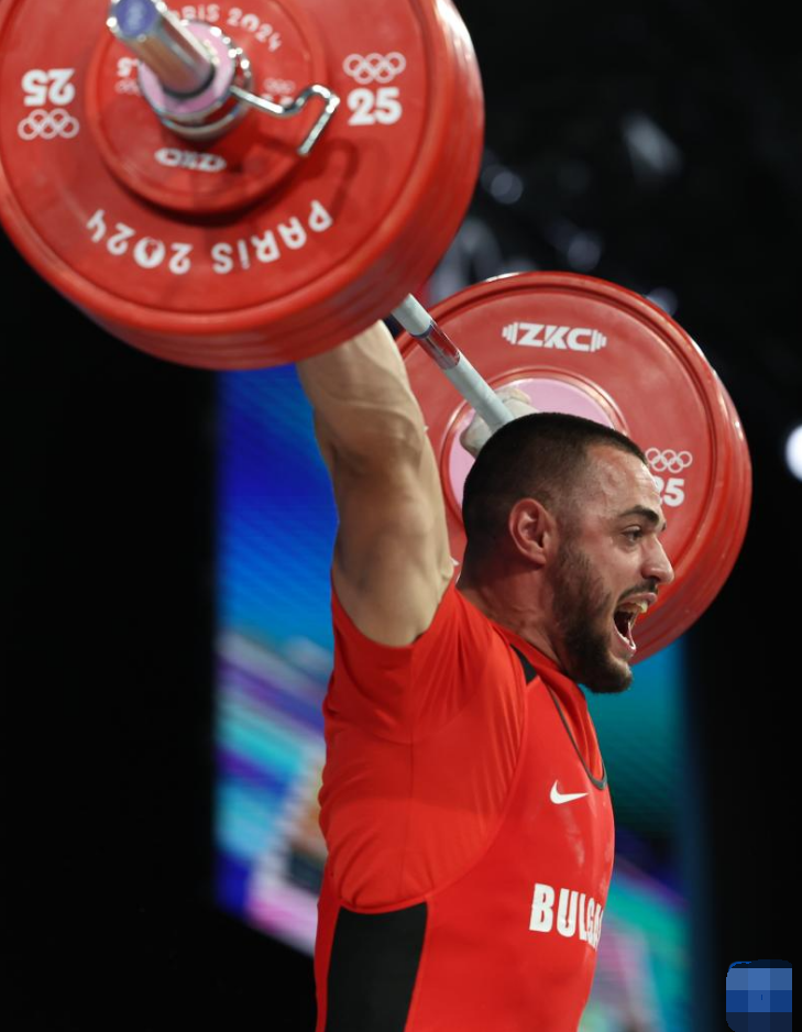 举重比赛加拿大选手斩获金牌 举重比赛加拿大选手斩获金牌